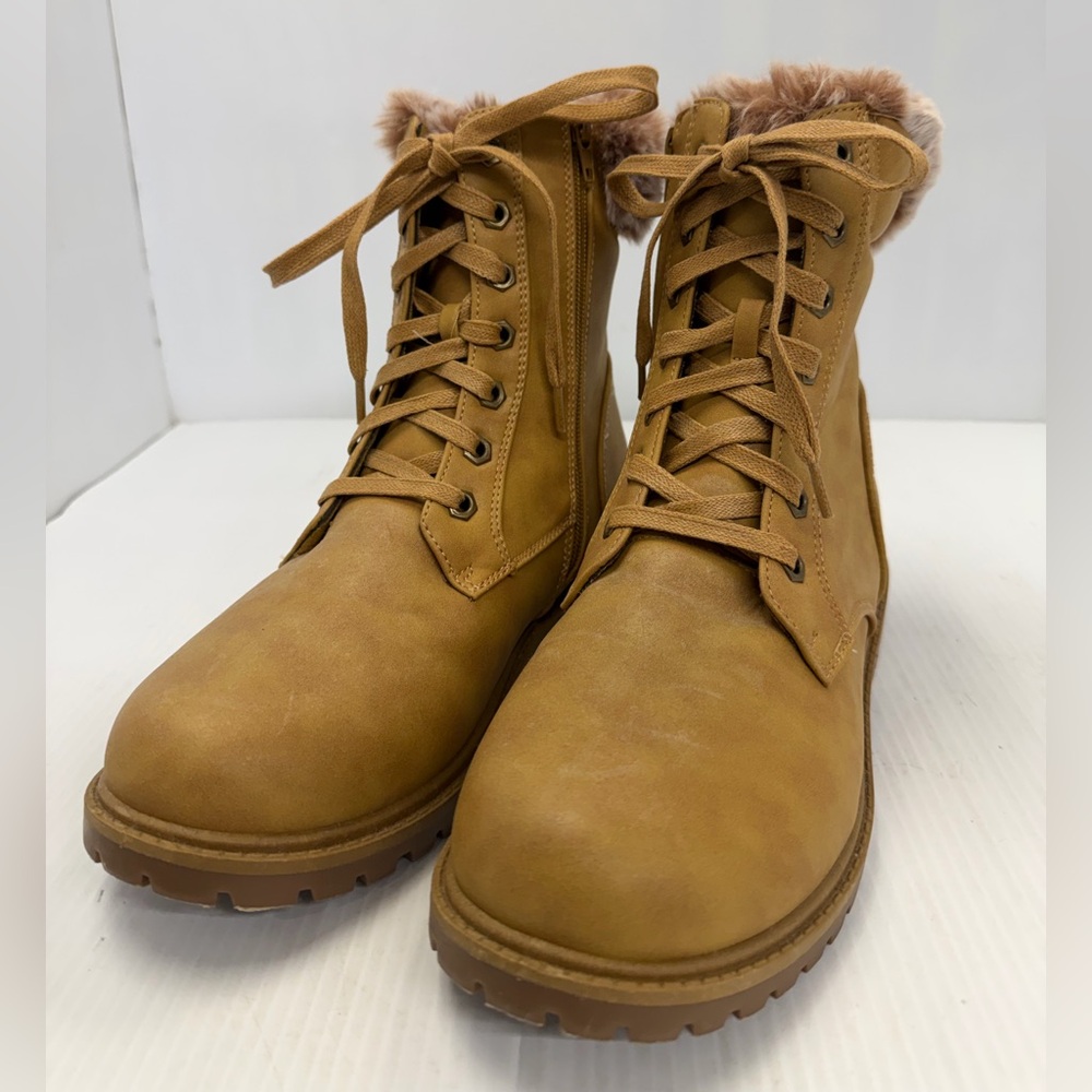 Tan Lace-Up Ankle Boots with Fur Trim Women’s Size 8.5